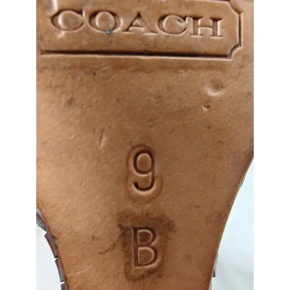 Coach these women’s